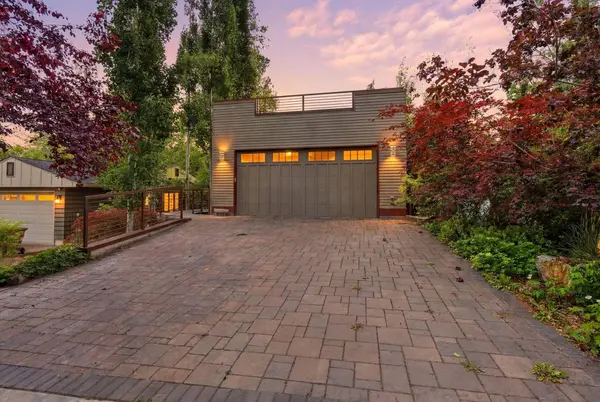 1517 E 19th Ave, Spokane, WA 99203