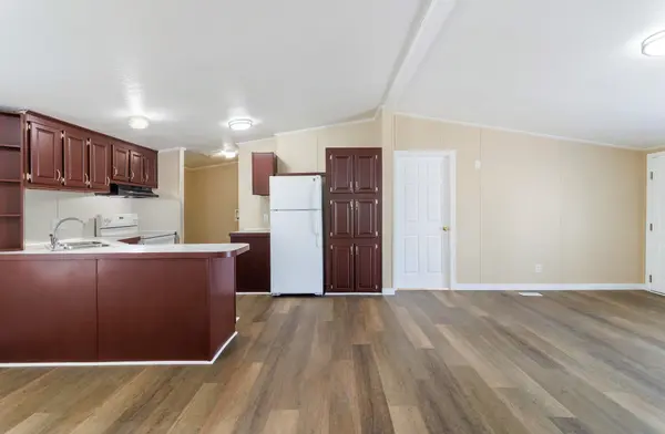 15610 W SR 2 Hwy ##C-16, Medical Lake, WA 99022