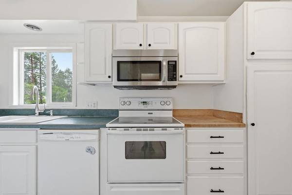 3003 S Bernard St, Spokane, WA 99203