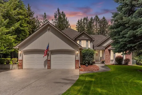 9412 N Oakland Ct, Newman Lake, WA 99025