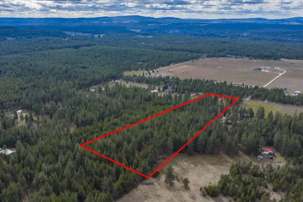 28202 N Bruce Rd, Chattaroy, WA 99003