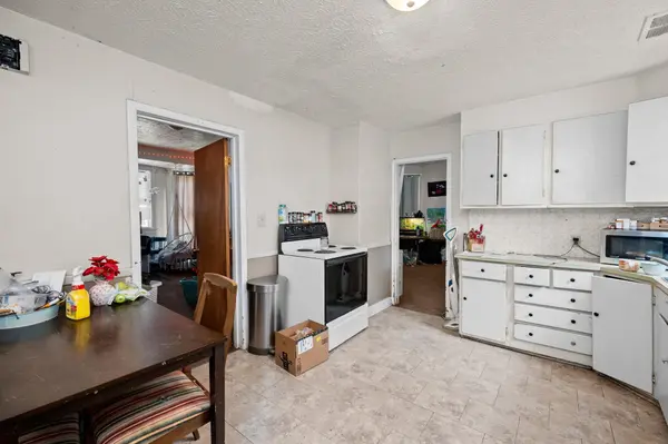 1017 W Augusta Ave, Spokane, WA 99205