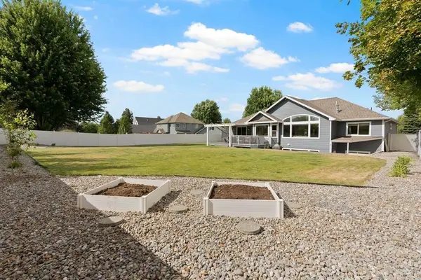 17110 E Daybreak Ln, Spokane Valley, WA 99016