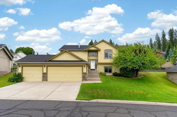 12018 N Korey Ln, Spokane, WA 99218