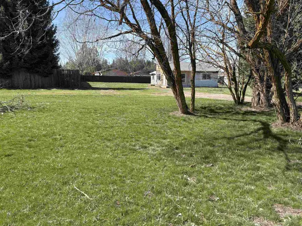 107 N Fir St, Deer Park, WA 99006