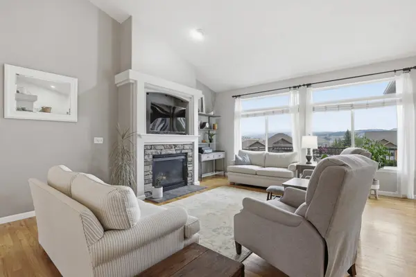17706 E Galaxy Rd, Greenacres, WA 99016