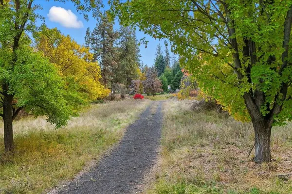 7507 N Country Homes Blvd, Spokane, WA 99208