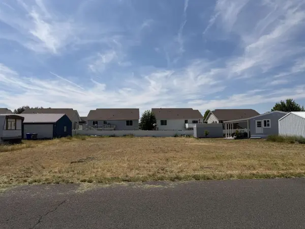 816 S Ziegler St, Airway Heights, WA 99001