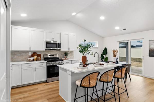 518 N Viewmont Ct #Edgewood, Greenacres, WA 99016