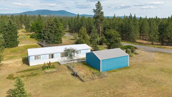 10911 E Laurel Rd, Elk, WA 99009