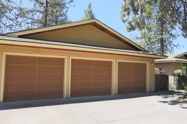16905 N Mockingbird Ct, Nine Mile Falls, WA 99026