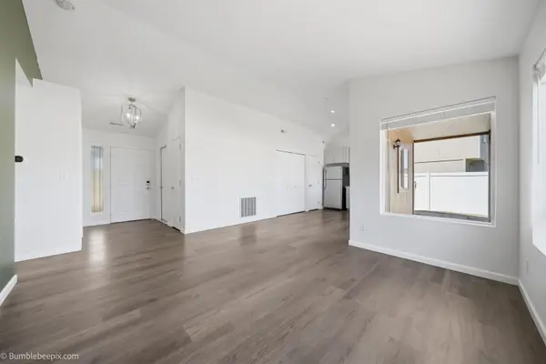 1620 N Rio Grande Ln, Greenacres, WA 99016