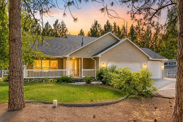 6305 Jenna Dr, Nine Mile Falls, WA 99026