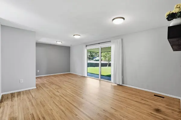1003 N Warren Rd, Spokane Valley, WA 99216