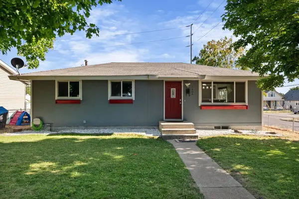1404 E Gordon Ct, Spokane, WA 99207