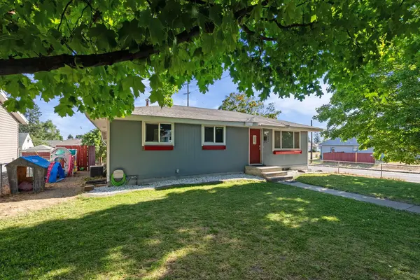1404 E Gordon Ct, Spokane, WA 99207