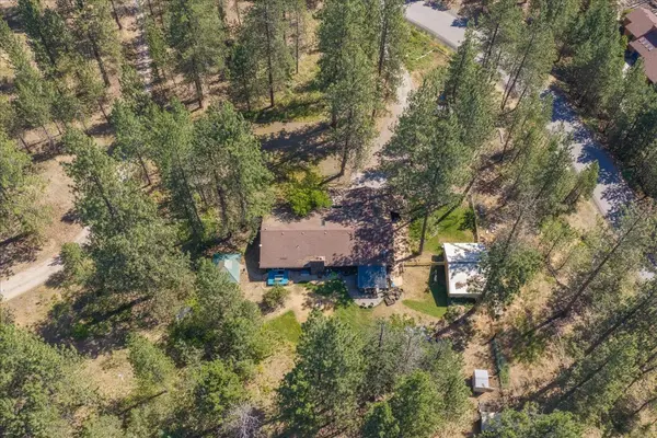 25311 N Lords Ln, Chattaroy, WA 99003