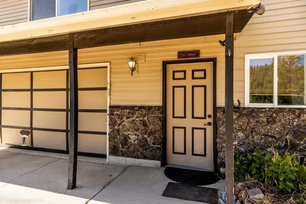16825 E SCRIBNER Rd, Spokane, WA 99217