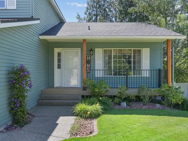 7902 E Woodland Park Dr, Spokane, WA 99212