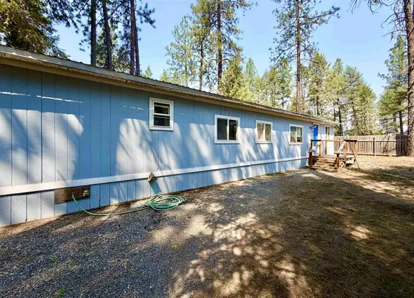 3276 Viewridge Ln, Valley, WA 99148
