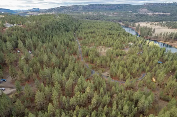 52282 Woods Ln, Ford, WA 99013