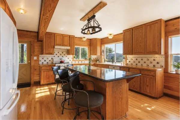 3439 B Northport Flat Creek Rd, Kettle Falls, WA 99141