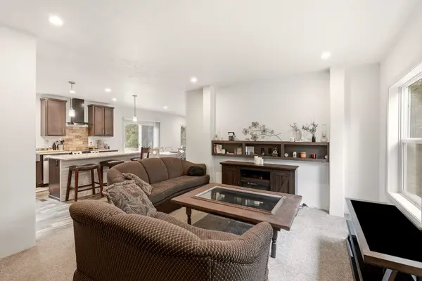 11914 E Laurel Rd, Elk, WA 99009