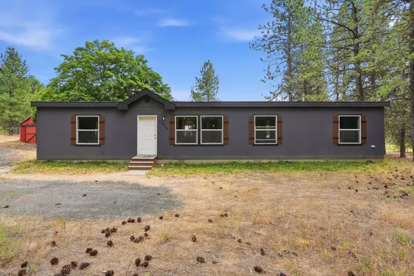 11914 E Laurel Rd, Elk, WA 99009