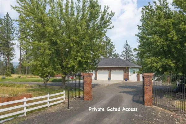 29414 N Selkirk View Dr, Chattaroy, WA 99003
