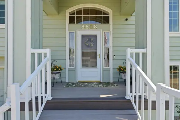 8808 N Maple St, Spokane, WA 99208