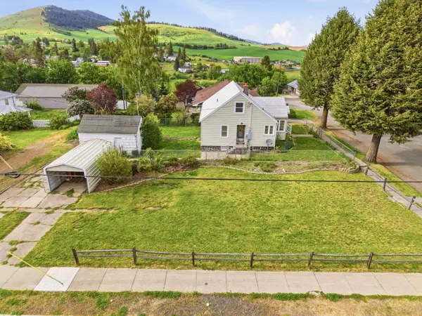 103 N Leslie St, Tekoa, WA 99033