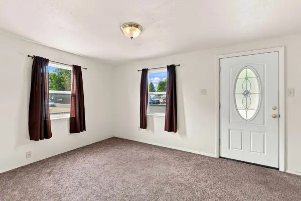 1129 W Bismark Ave, Spokane, WA 99205