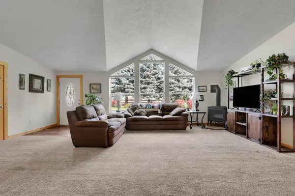38911 N Newport Hwy, Elk, WA 99009
