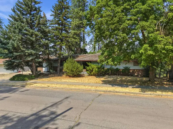 4015 E 17th Ave, Spokane, WA 99223