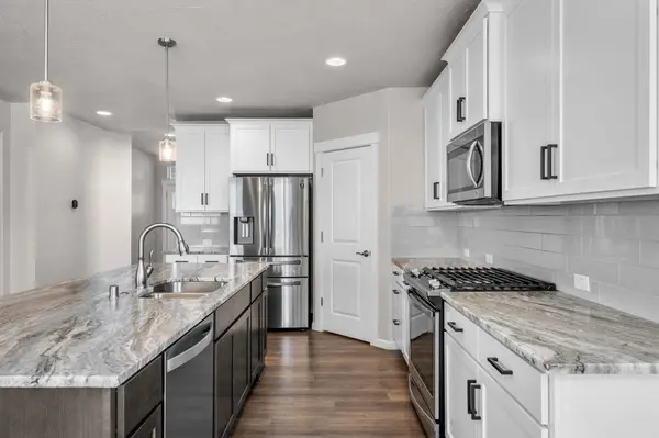 1229 S Greenacres Ct, Greenacres, WA 99016