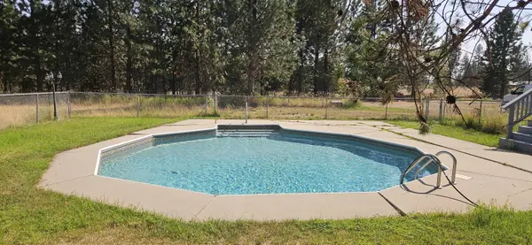 40218 N NEWPORT Hwy, Elk, WA 99009