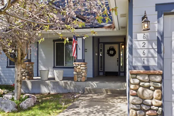 6261 Jenna Dr, Nine Mile Falls, WA 99026