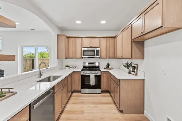 226 N Viewmont Ct #Canyon, Greenacres, WA 99016