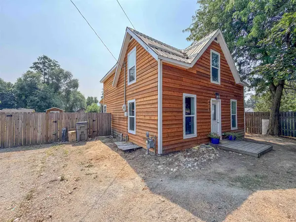 475 W 9th Ave, Kettle Falls, WA 99141