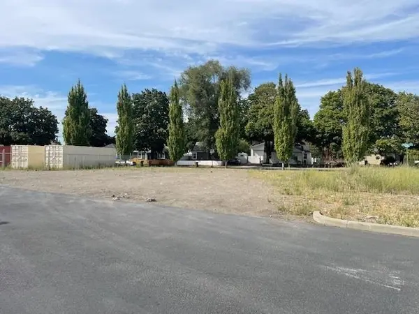 5615 TRENT St, Spokane, WA 99206