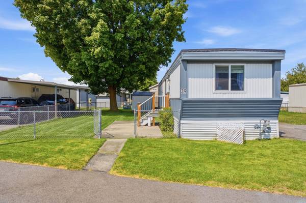 21725 E E Wellesley Ave ##39, Otis Orchards, WA 99027