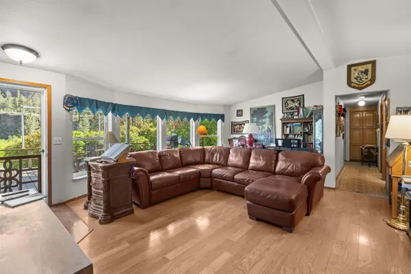 32965 Hawk Creek Ranch Rd N, Davenport, WA 99122