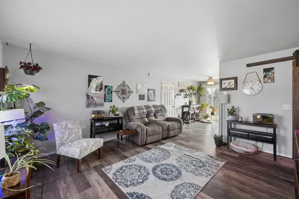 20216 E Grace Ln, Otis Orchards, WA 99027