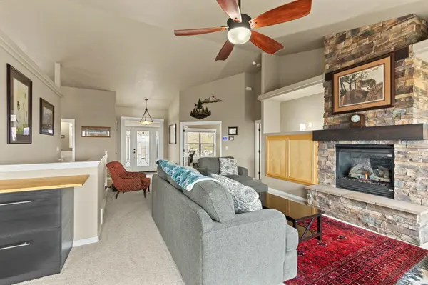 7009 N Lynden Ln, Otis Orchards, WA 99027