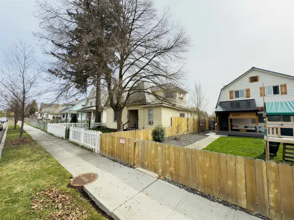 2823 W Sharp Ave, Spokane, WA 99201