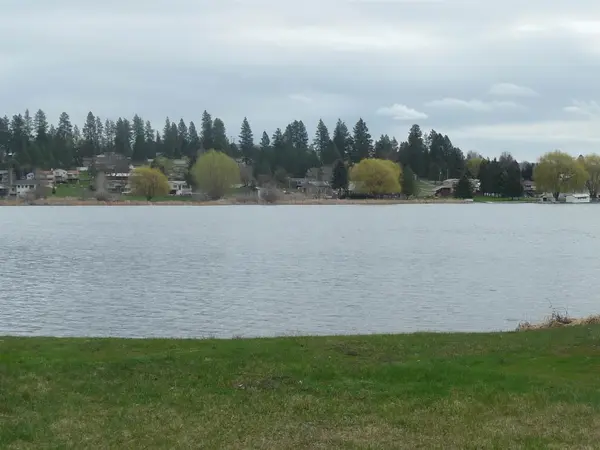 11211 S Lakeview Ct, Medical Lake, WA 99022-9541