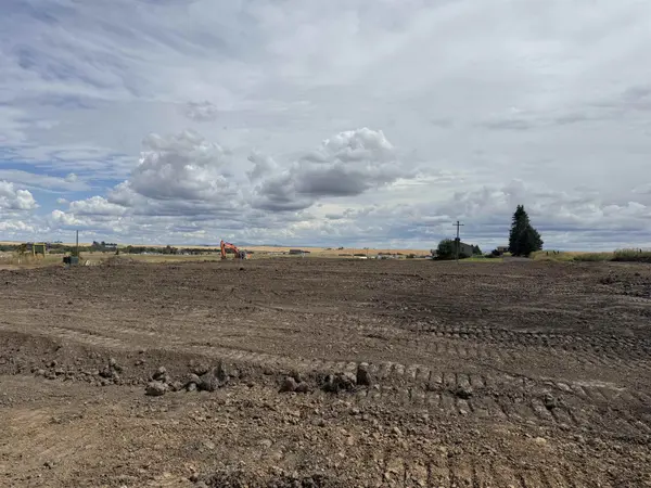 625 E Summit St, Reardan, WA 99029