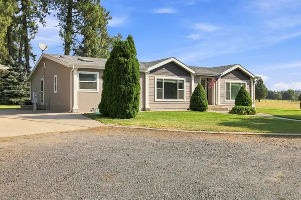 321 E Saltz Ln, Deer Park, WA 99006
