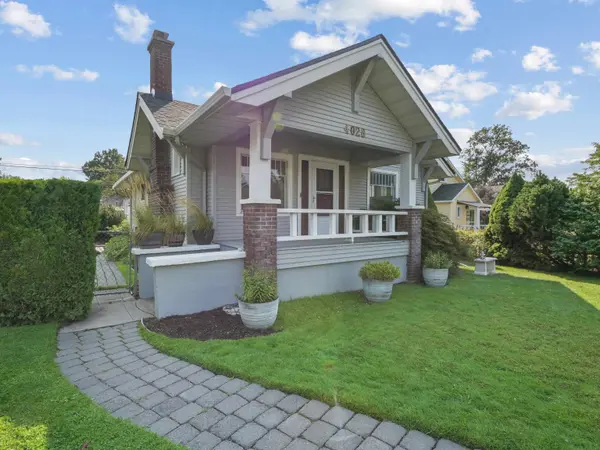 4028 N Lincoln St, Spokane, WA 99205