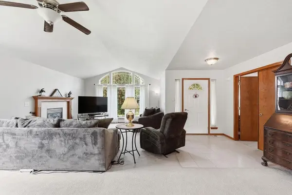 12004 N DAKOTA Ln, Spokane, WA 99218